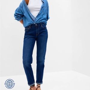 Gap Girlfriend straight leg mid rise jeans dark blue NWT